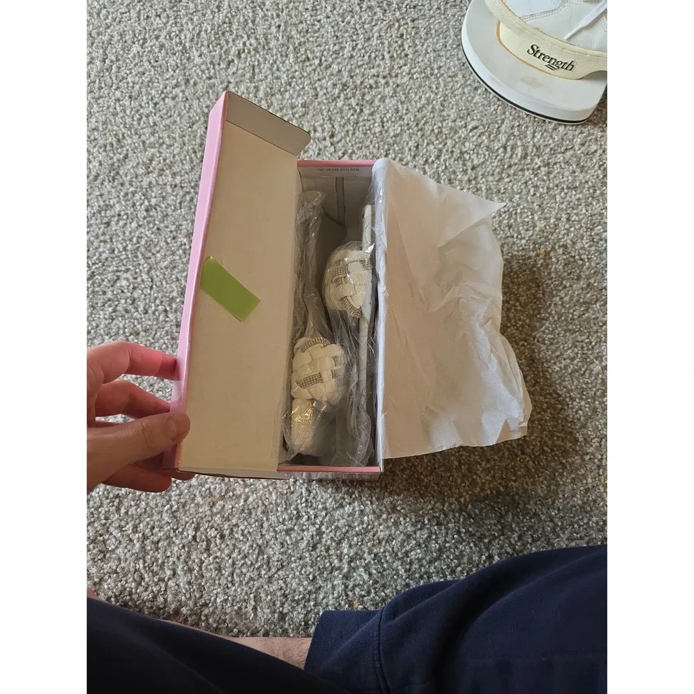 Berness Ella Women's White Braided Rhinestone Slide Sandals Size 5 - New in Box